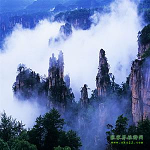 武漢往返：張家界、鳳凰古城、韶山六日游，每周一、周四發(fā)團(tuán)